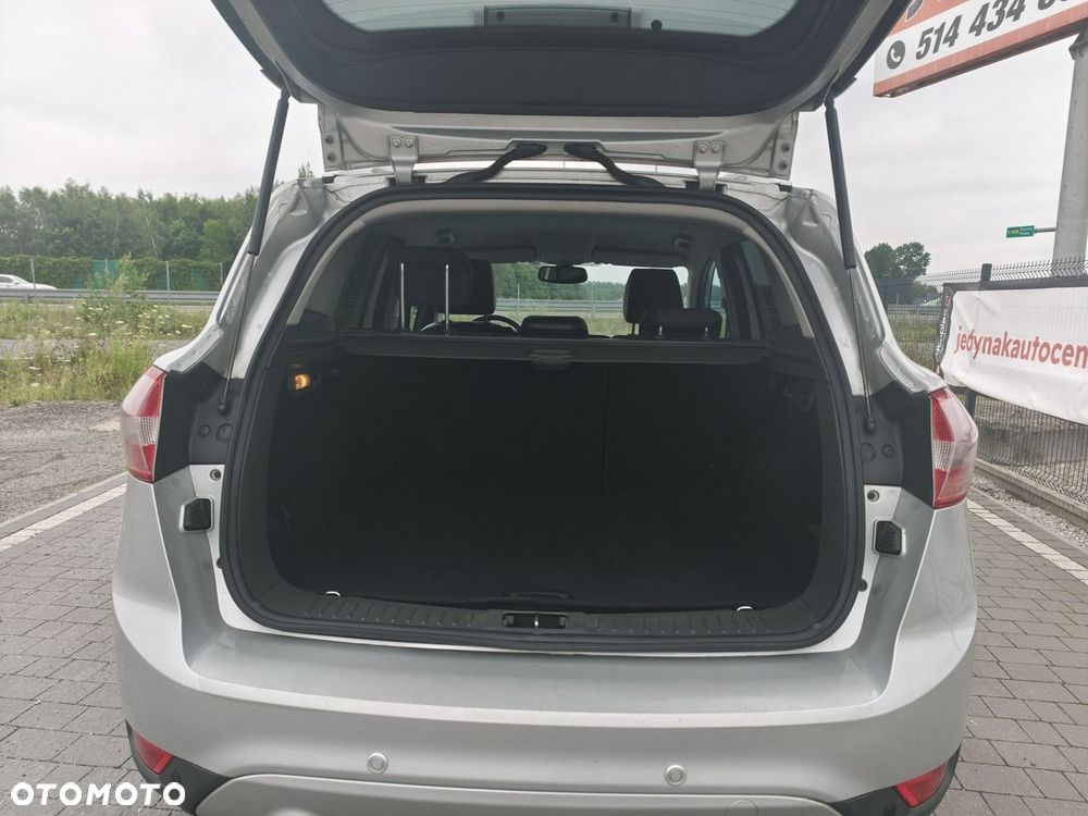 Ford Kuga - 12