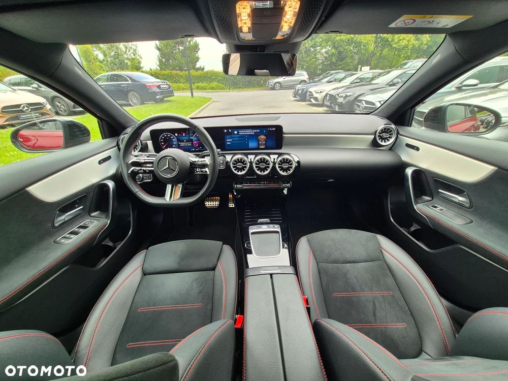 Mercedes-Benz Klasa A 200 AMG Line 7G-DCT - 25