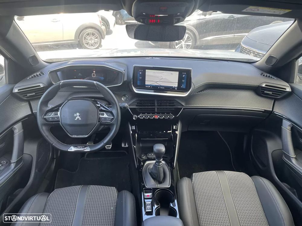 Peugeot 2008 1.2 PureTech GT Line - 24