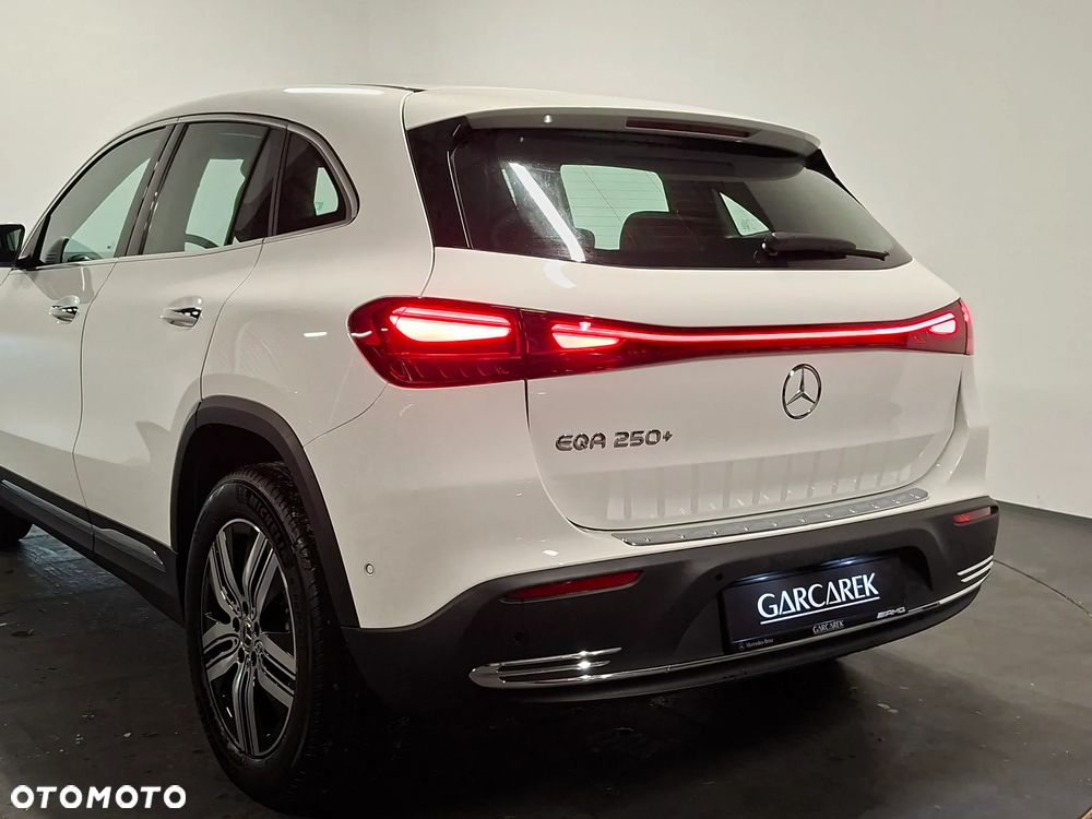Mercedes-Benz EQA 250+ 70.5kWh Progressive - 5