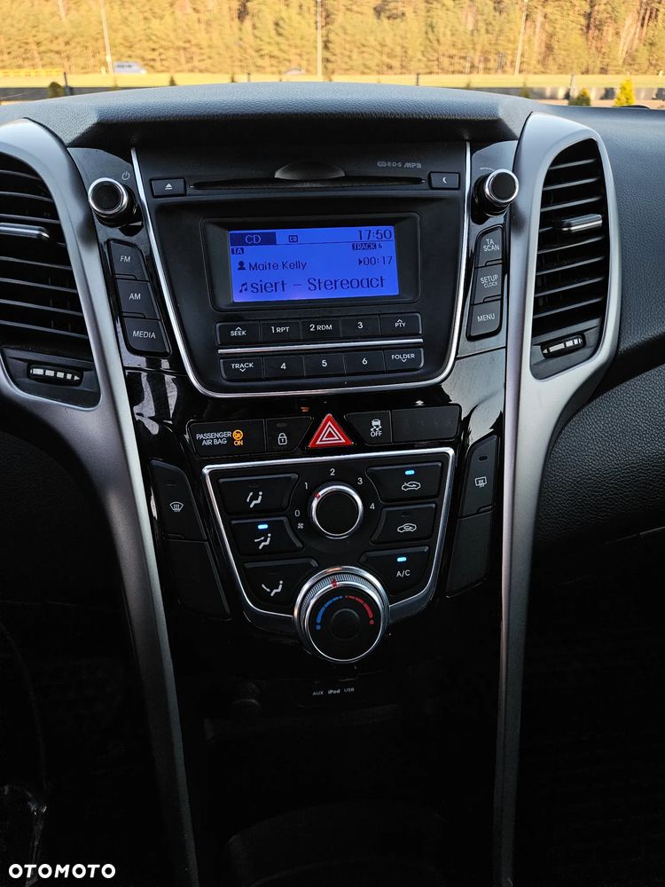 Hyundai i30 i30cw 1.6 Automatik Trend - 23