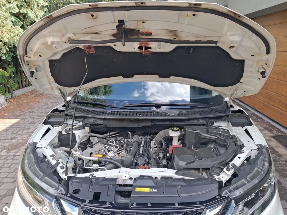 Nissan Qashqai 1.3 DIG-T N-Connecta - 27