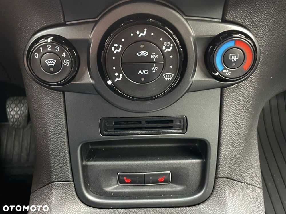 Ford Fiesta - 19