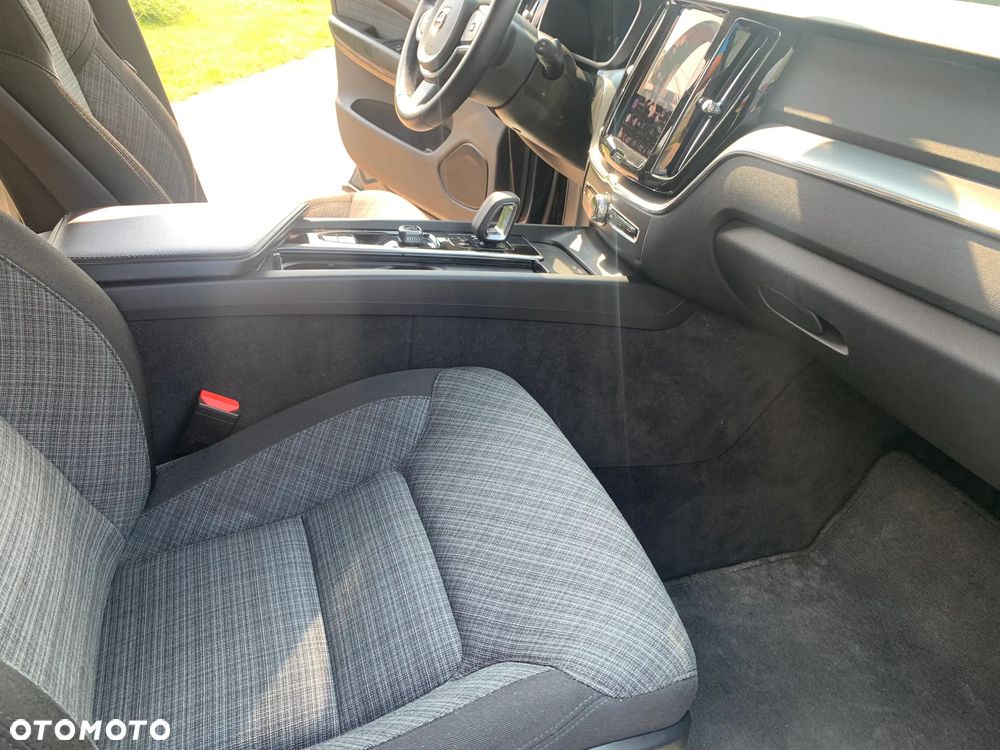Volvo XC 60 B4 D AWD Momentum Pro - 15
