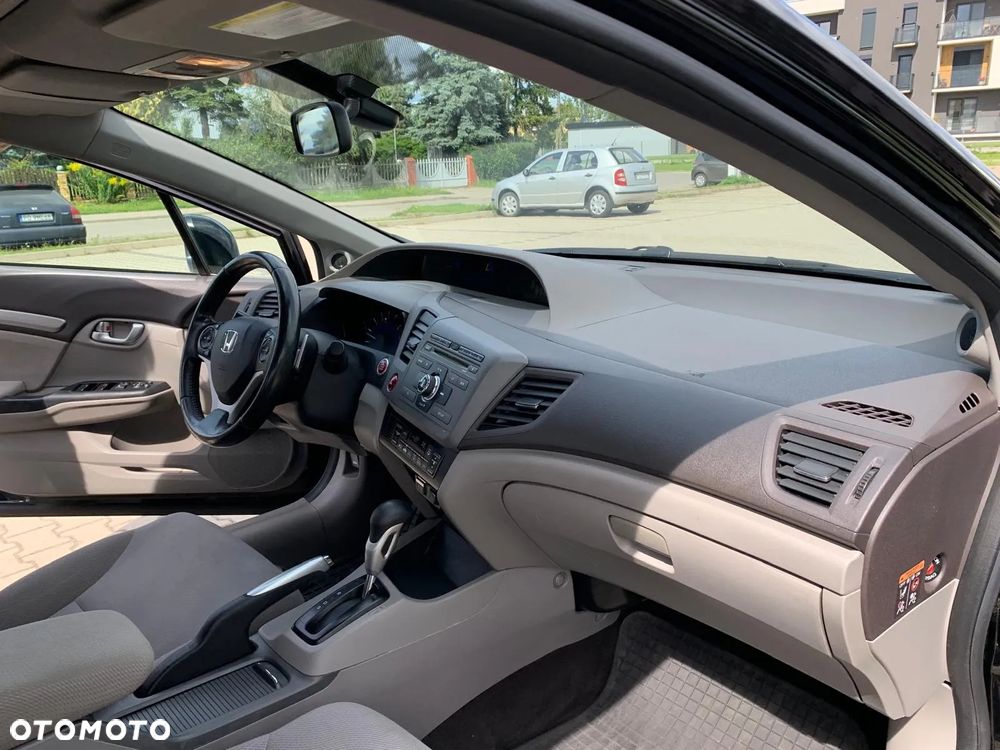 Honda Civic 1.8 Executive - 8