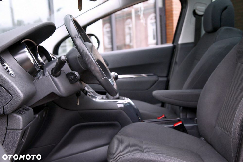 Peugeot 5008 - 14