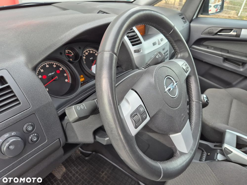 Opel Zafira - 11