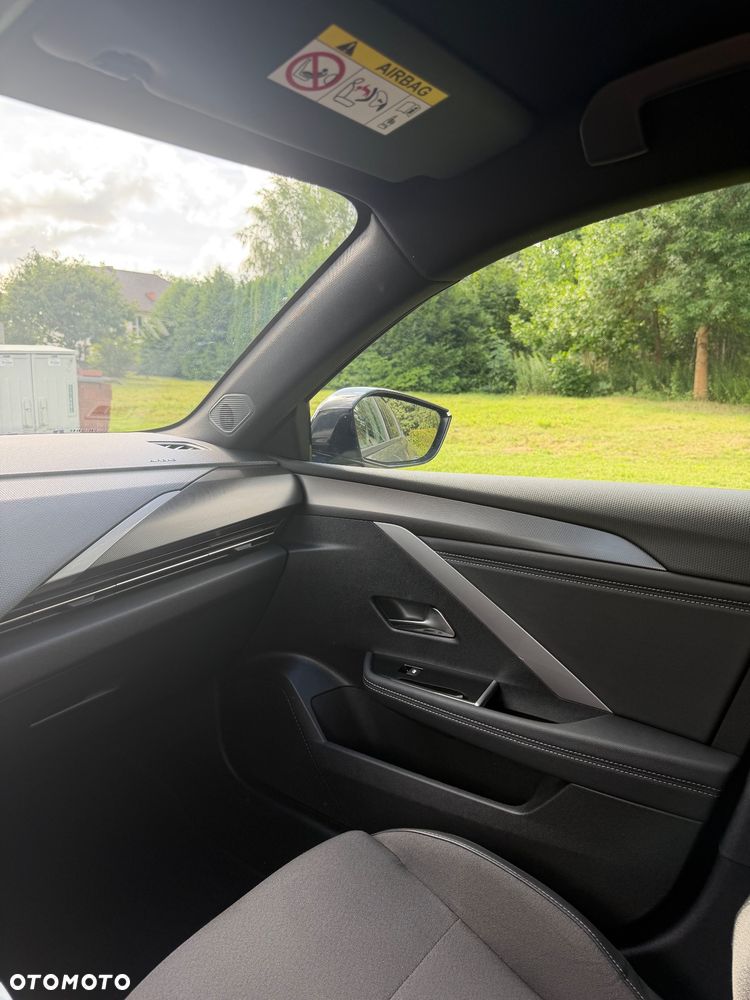 Opel Astra 1.2 Turbo GS Line - 21