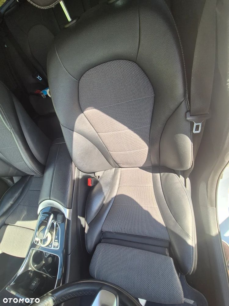 Mercedes-Benz Klasa C 220 d 4-Matic 7G-TRONIC - 21