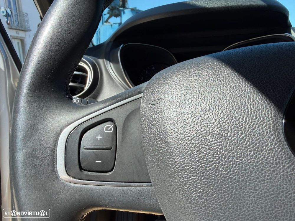Renault Captur 1.5 dCi Exclusive - 21