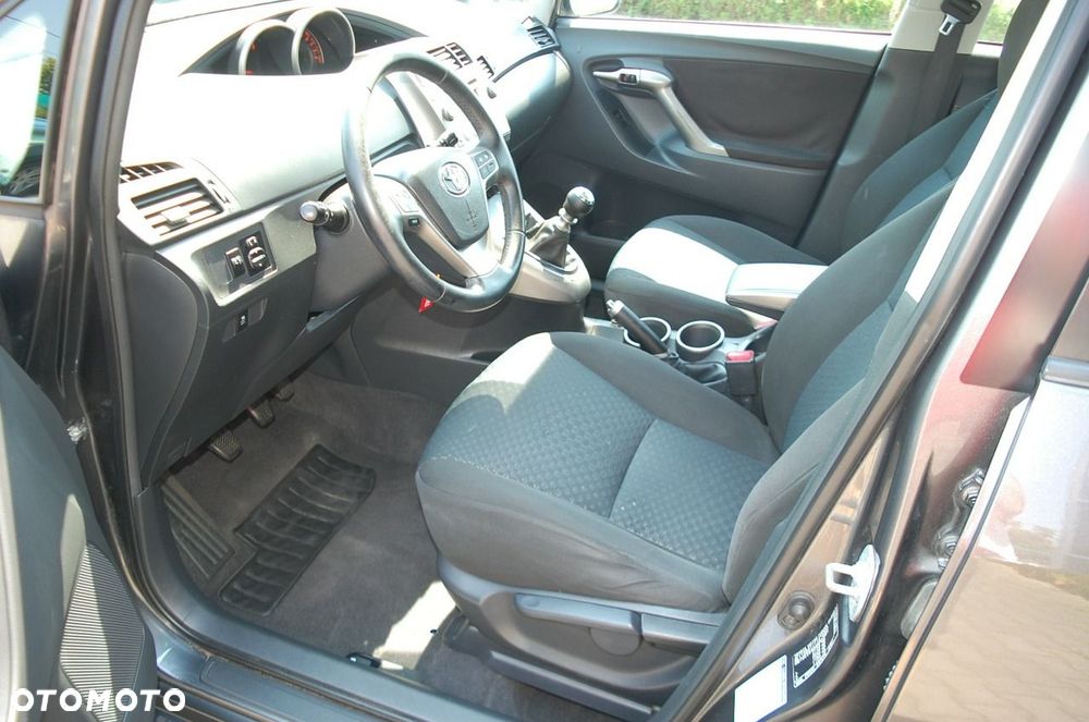 Toyota Verso - 22