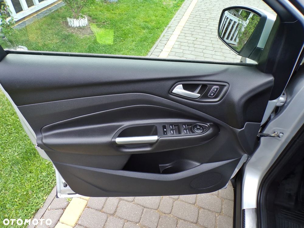 Ford Kuga 2.0 TDCi 4x4 Titanium - 16