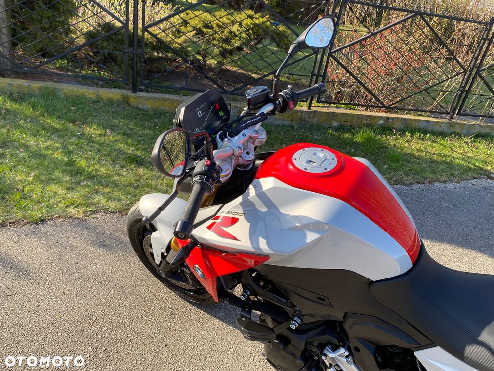 BMW F - 26