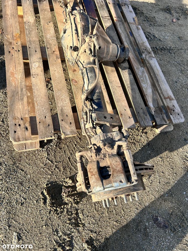 Dyferencjał tylny most Ford Ranger 2023 MB3W-4001-GKG Przełożenie 3,73 - 2