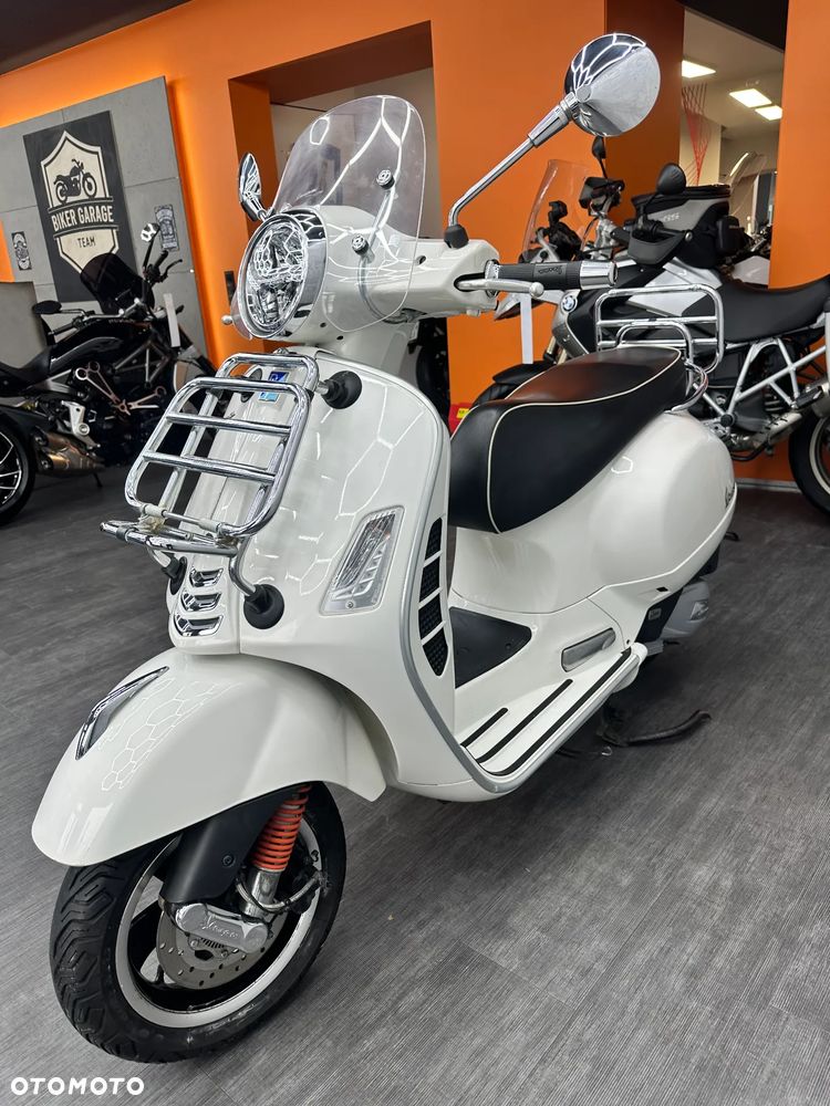 Vespa GTS - 16