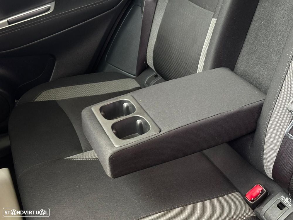 Nissan Qashqai 1.5 dCi N-Connecta - 32