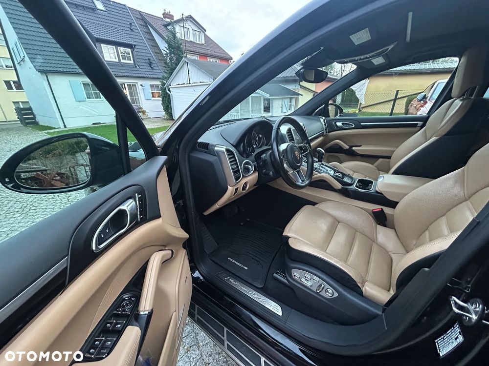 Porsche Cayenne Platinum Edition - 9