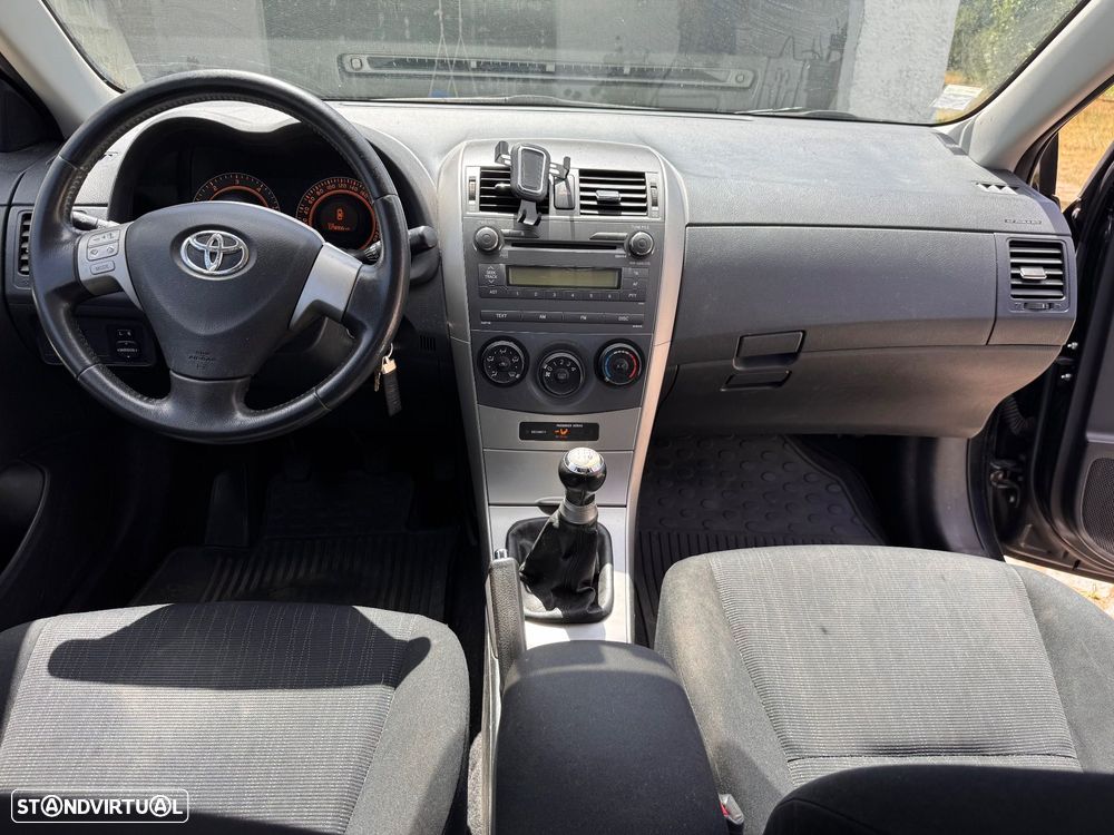 Toyota Corolla 1.4 D-4D Luna - 5