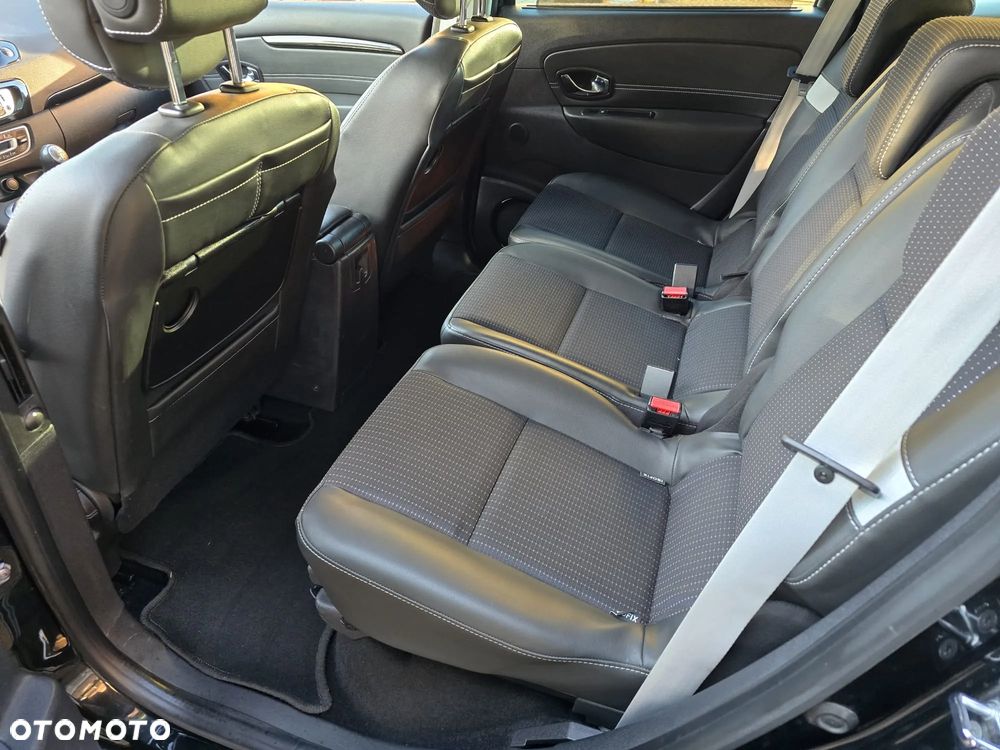Renault Grand Scenic - 10