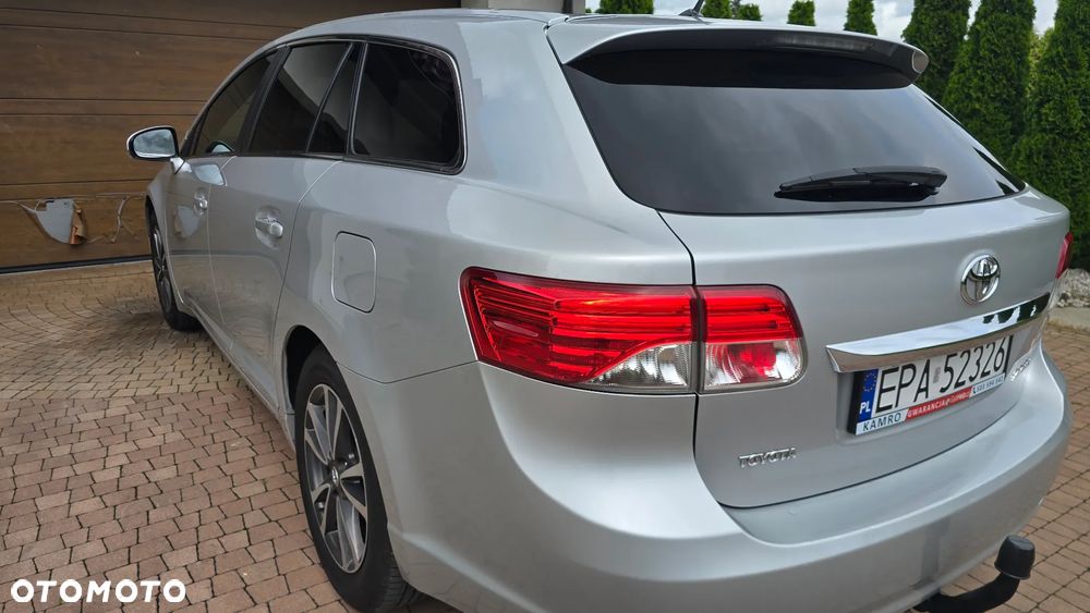 Toyota Avensis - 6