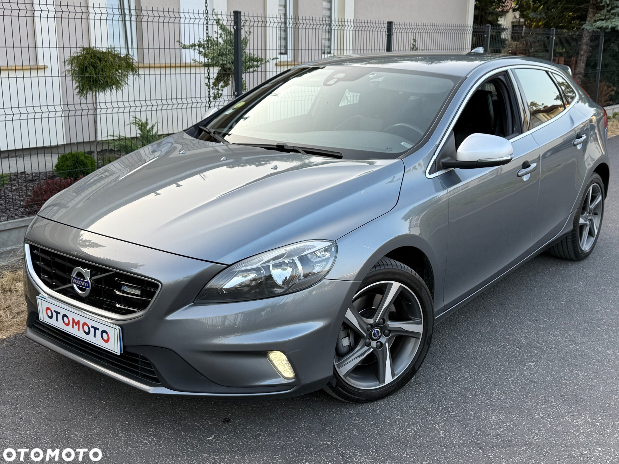 Volvo V40 D3 Geartronic RDesign - 4