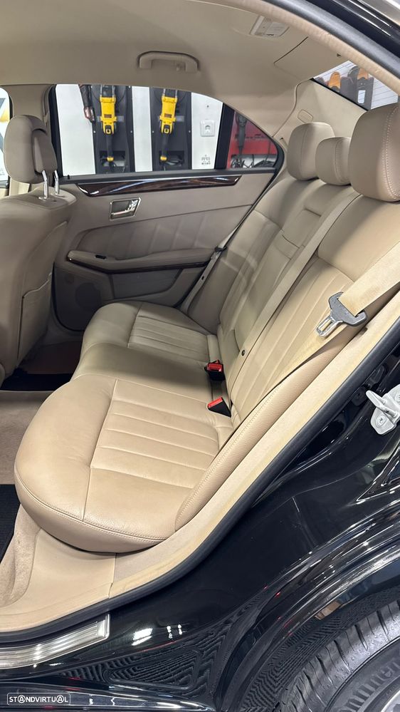 Mercedes-Benz E 350 CGI Elegance BlueEfficiency - 13