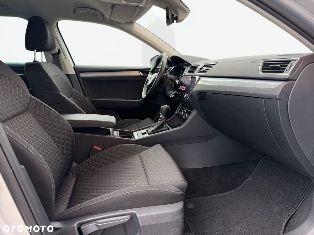 Skoda Superb 2.0 TDI SCR Ambition DSG - 37