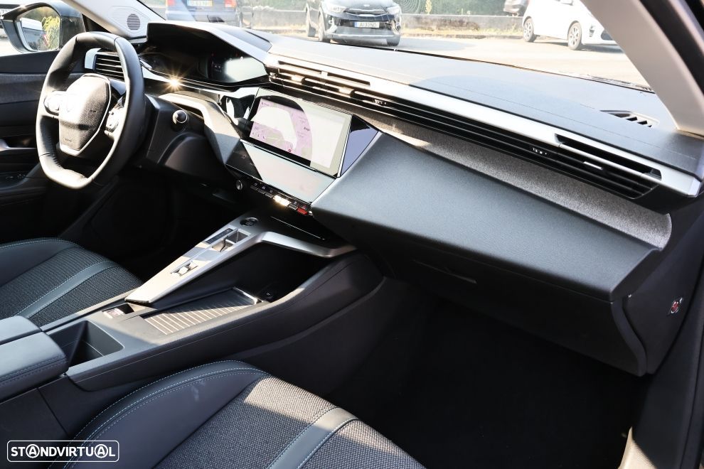 Peugeot 408 1.2 Hybrid Allure e-DCS6 - 14