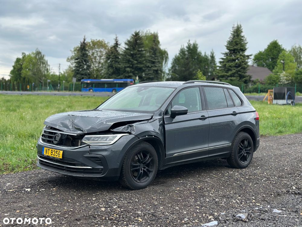 Volkswagen Tiguan - 8
