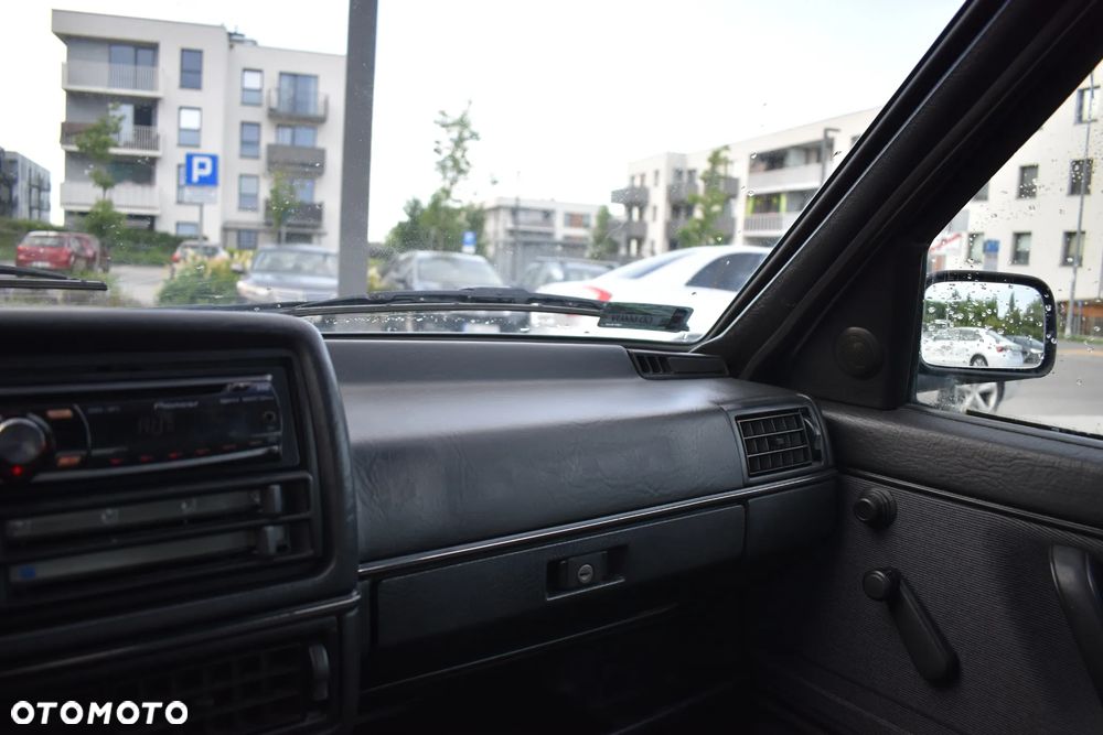 Volkswagen Golf 1.8 GT Special - 9