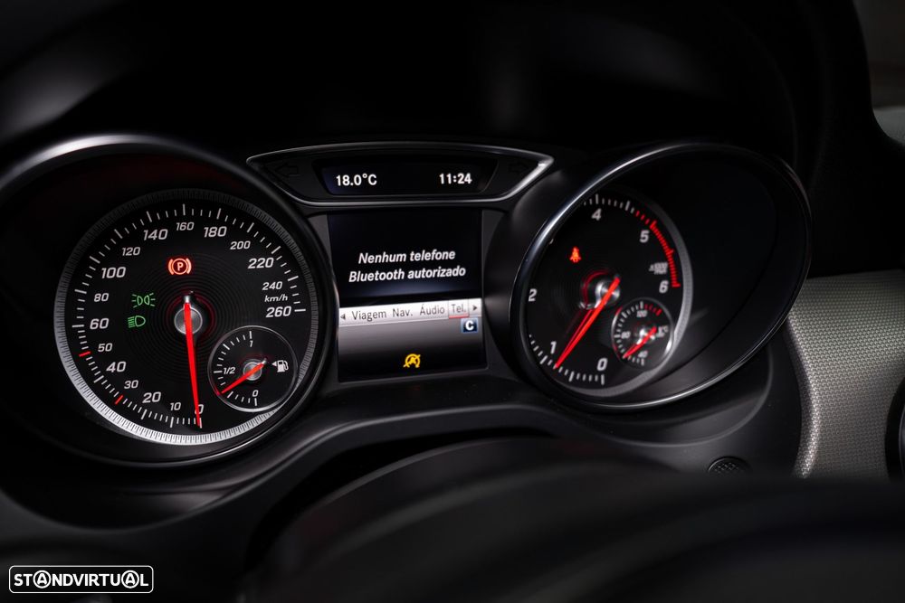 Mercedes-Benz CLA 180 d Urban - 39