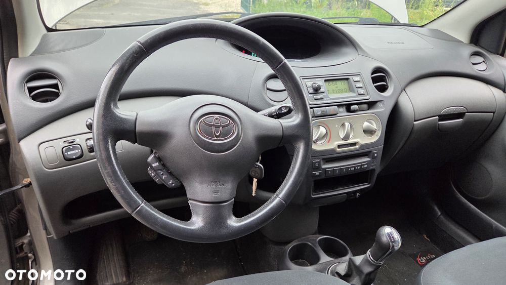 Toyota Yaris - 9