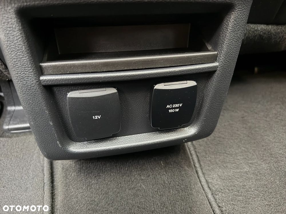 Ford S-Max 2.0 TDCi 4WD Titanium - 34