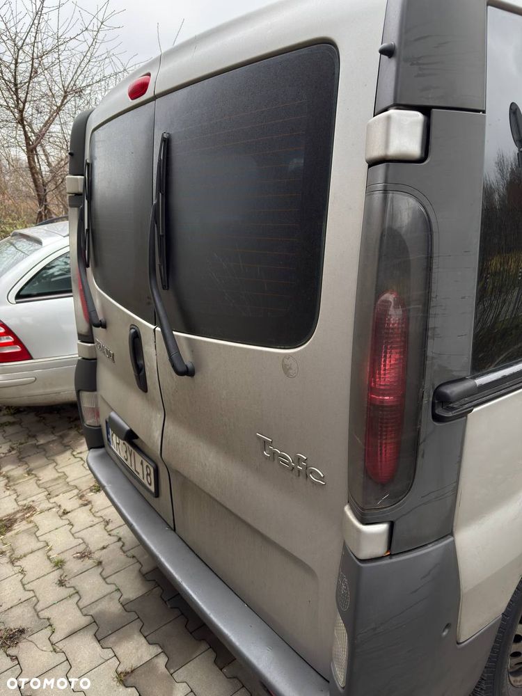 Renault Trafic Passenger - 5