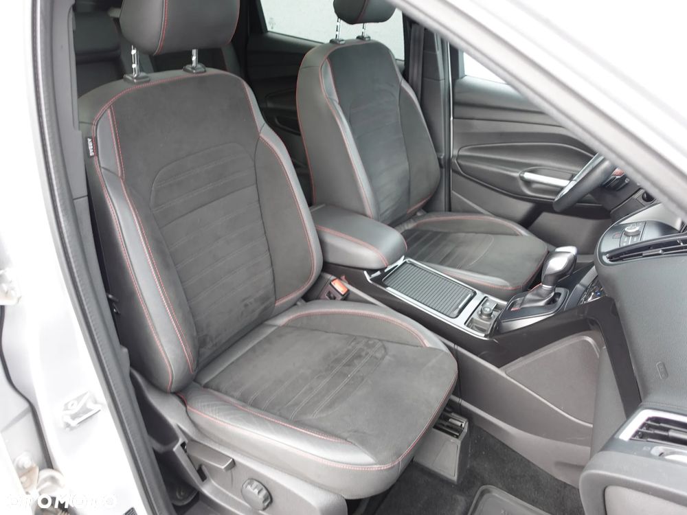 Ford Kuga 1.5 EcoBoost 4x4 ST-Line - 3