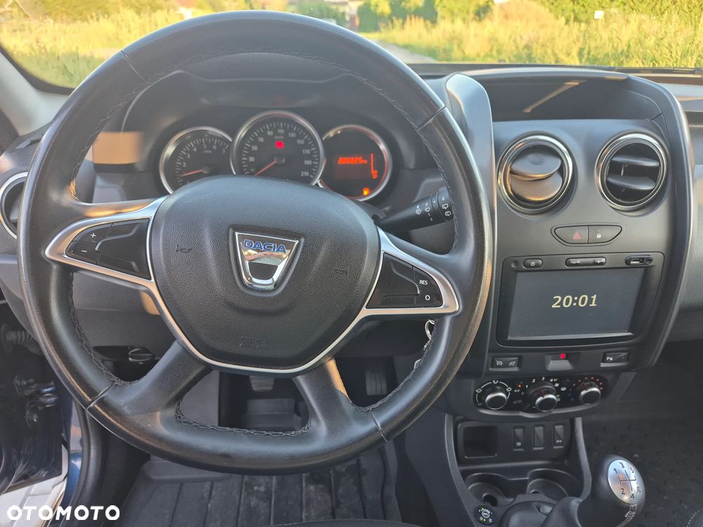 Dacia Duster 1.6 SCe Laureate S&S - 8