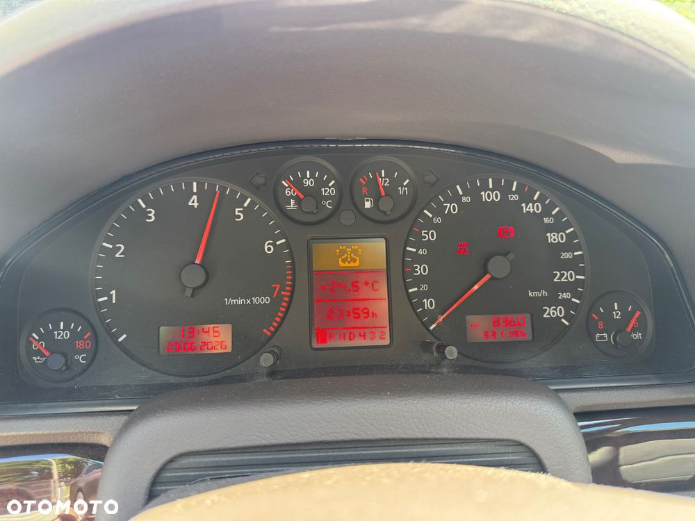 Audi A4 Limousine - 5