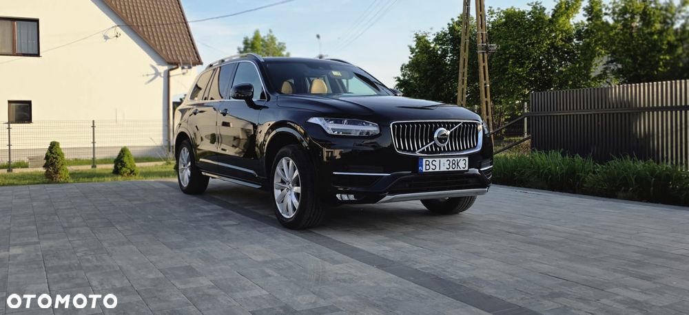 Volvo XC 90 - 1