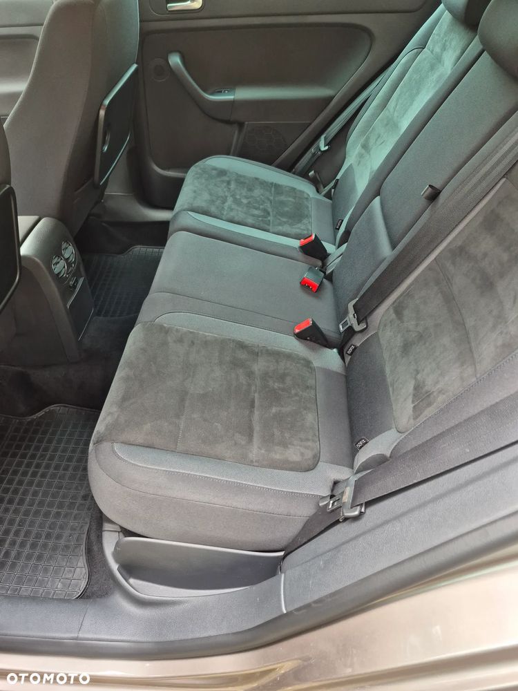 Volkswagen Golf Plus 2.0 TDI DPF Highline - 8