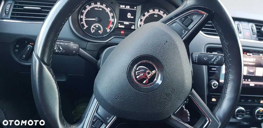 Skoda Octavia 2.0 TDI 4x4 DSG Style - 27