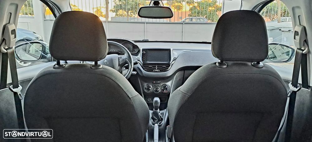 Peugeot 208 1.2 PureTech Style - 26