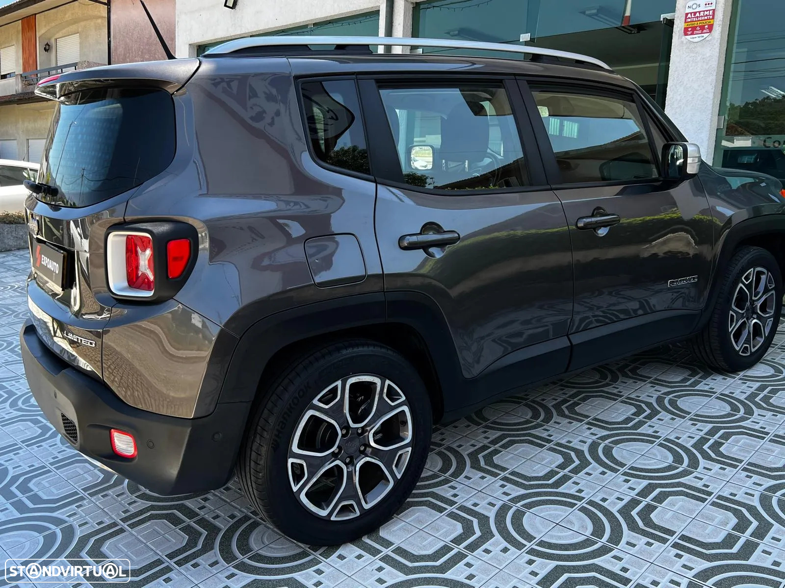 Jeep Renegade 1.6 MJD Limited - 30