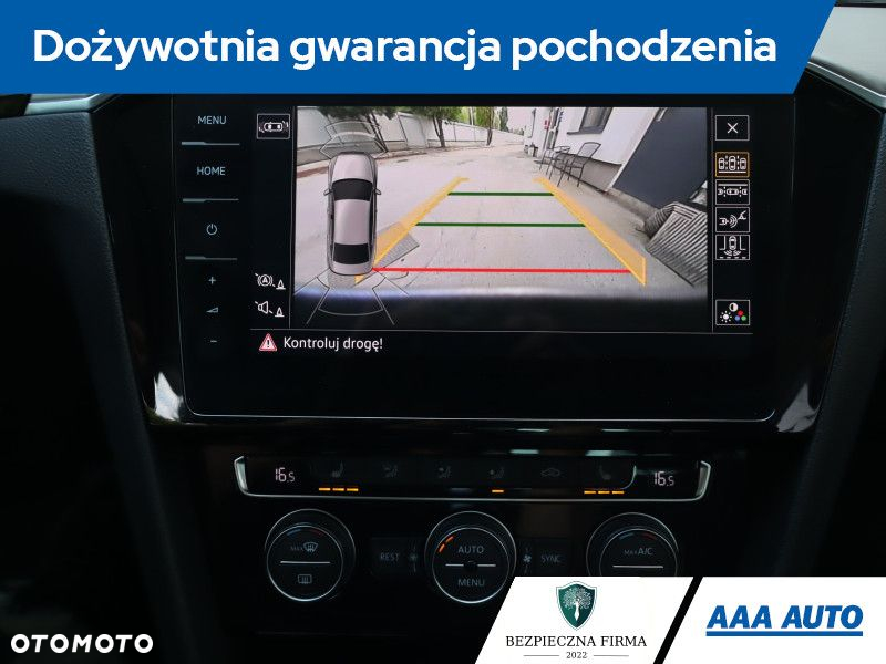 Volkswagen Passat - 20