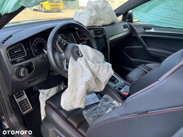 Volkswagen Golf GTI 2.0 TSI OPF DSG Performance - 6