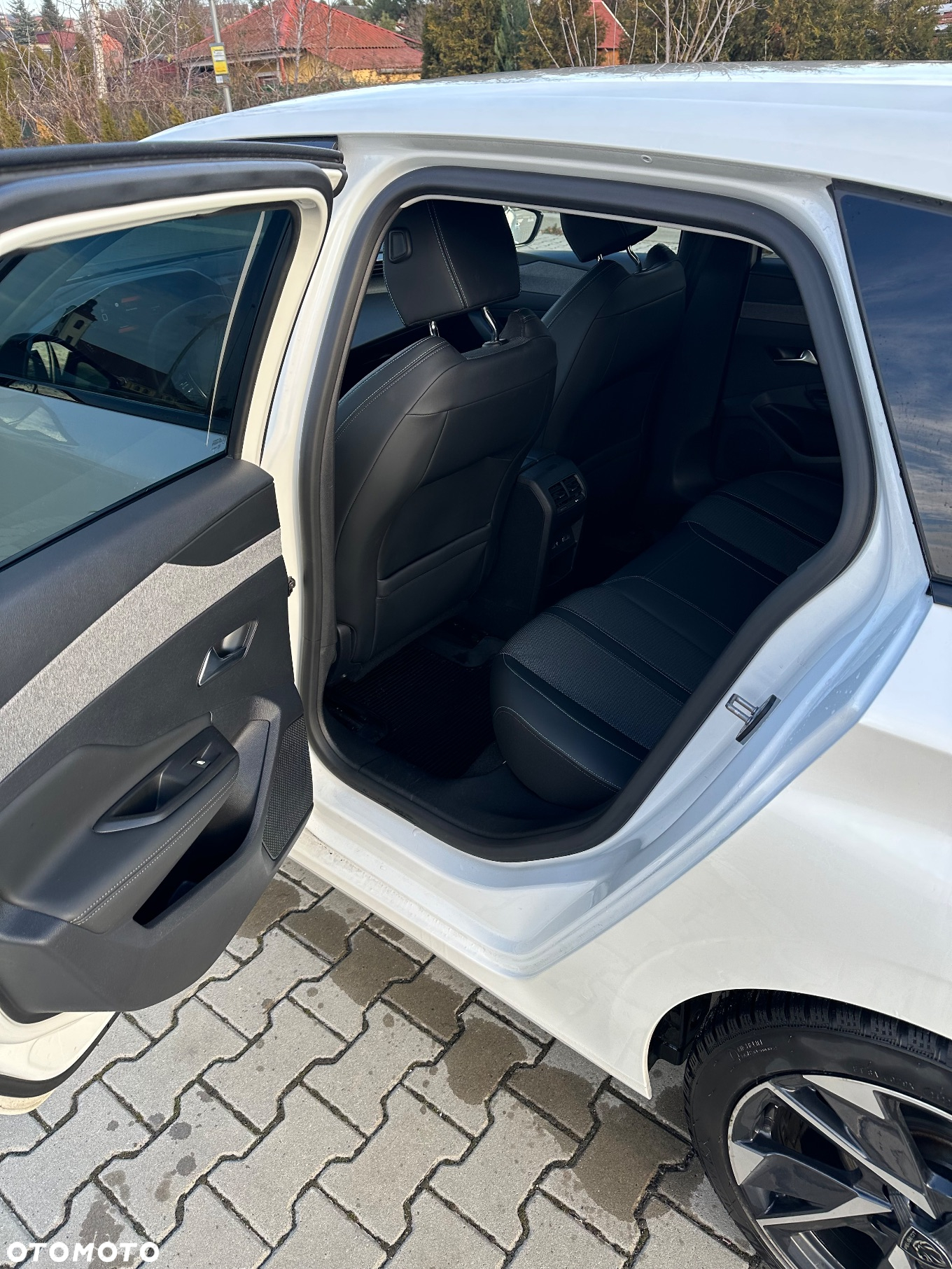 Peugeot 308 1.2 PureTech Allure Pack S&S EAT8 - 11