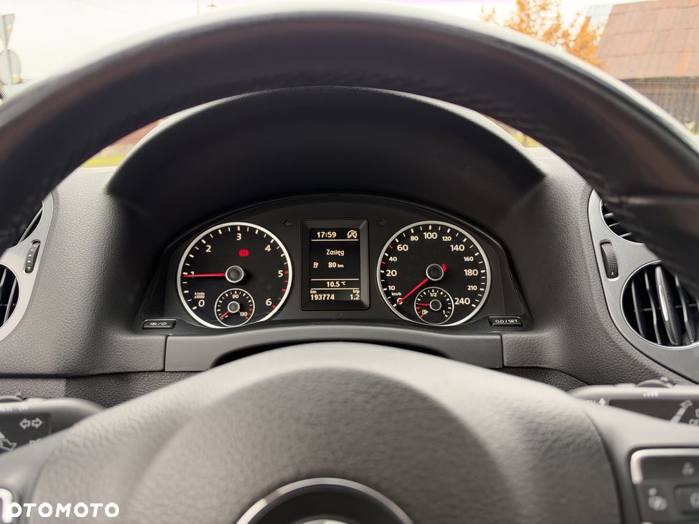 Volkswagen Tiguan - 19