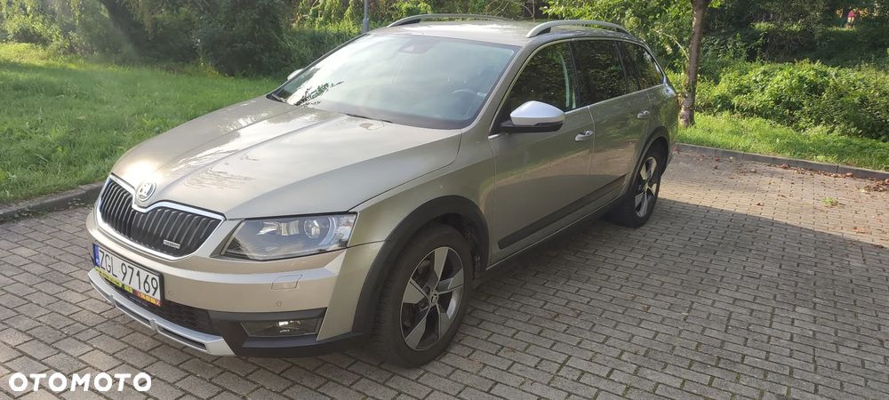 Skoda Octavia 2.0 TDI 4x4 DSG Scout - 4