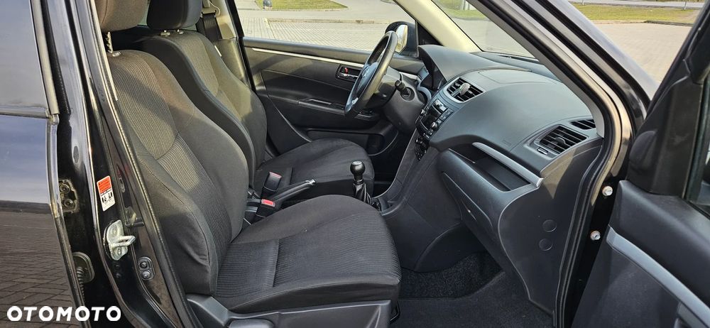 Suzuki Swift 1.3 DDiS Club - 6