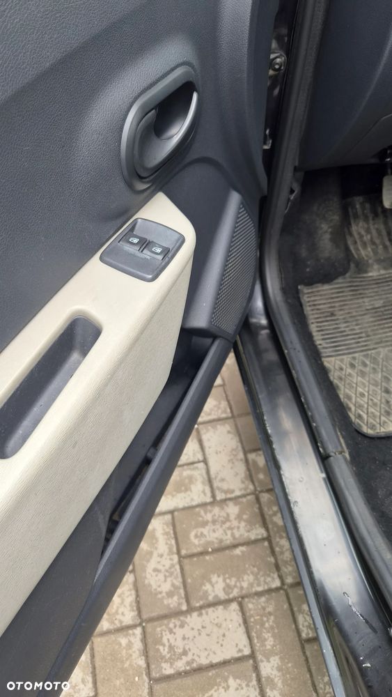 Dacia Lodgy 1.6 Ambiance - 14