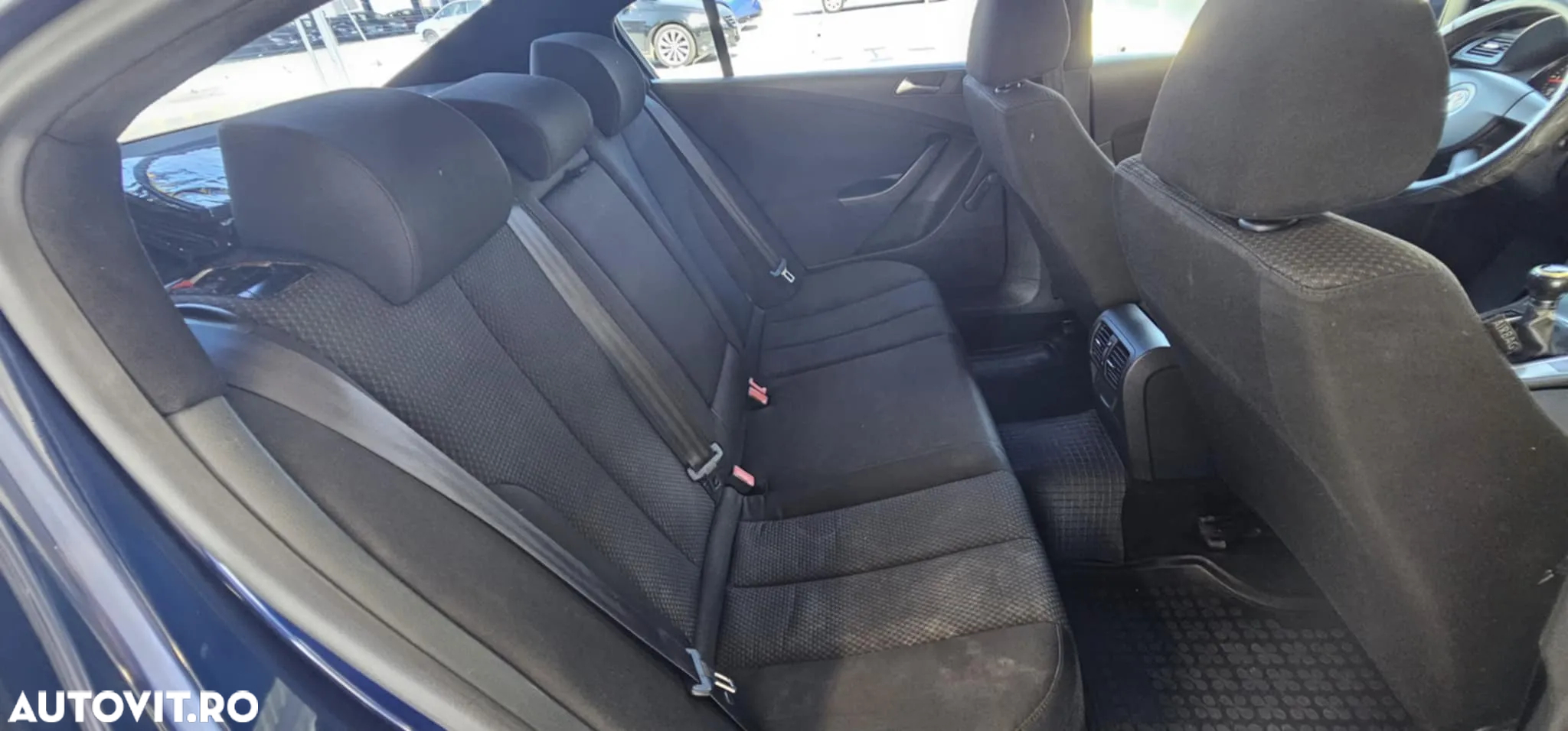 Volkswagen Passat 2.0TDI Comfortline DPF Bluemotion Technology - 12
